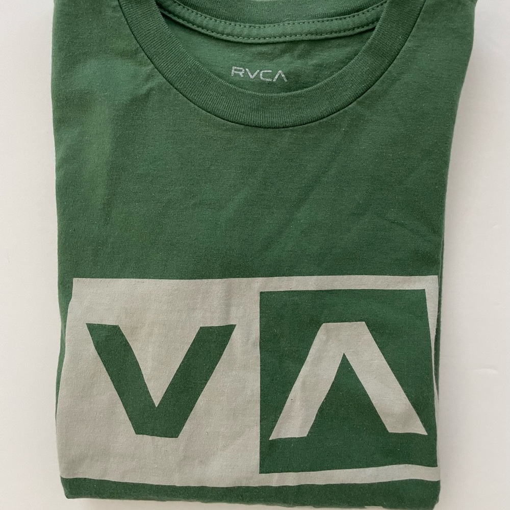 RVCA Tillys Green Boy Tee T Shirt Short Sleeve Boys Size Medium